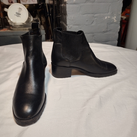 Cole Haan Black Leather Pull On Ankle Boots - Picture 11 of 12